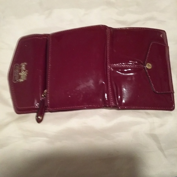 Patent  leather coach satchel - Picture 6 of 6